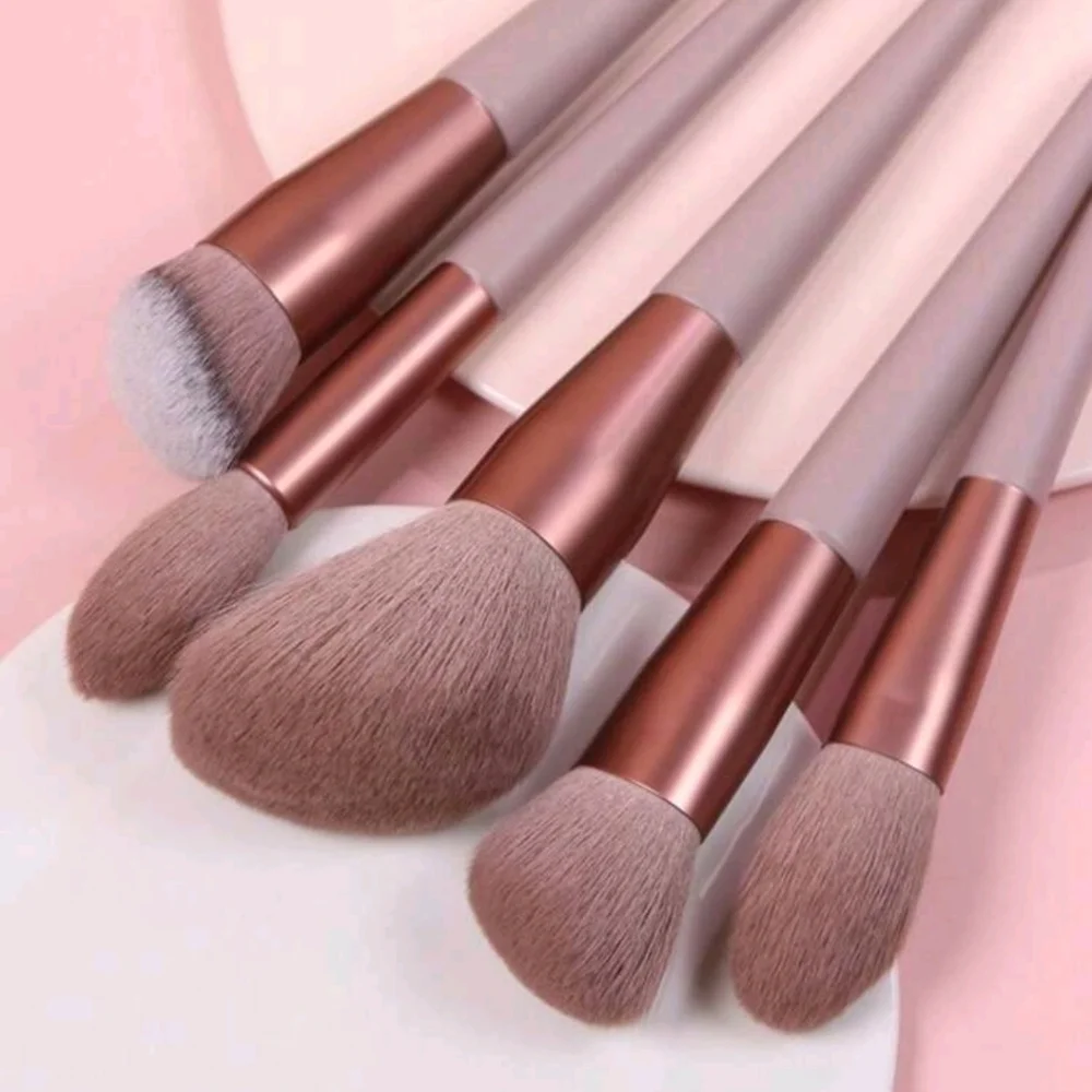 13 Pcs Makeup Brushes with Small Pouch NWT Mauve Tan Purple color